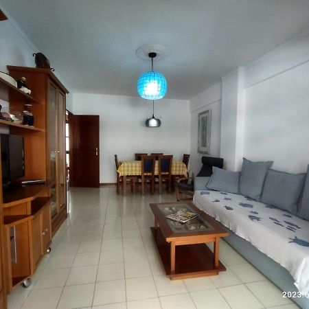 Cozy Apartment In Quarteira Extérieur photo