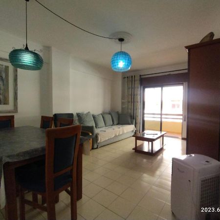 Cozy Apartment In Quarteira Extérieur photo