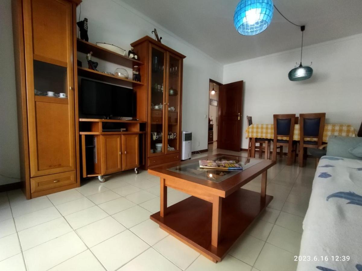 Cozy Apartment In Quarteira Extérieur photo