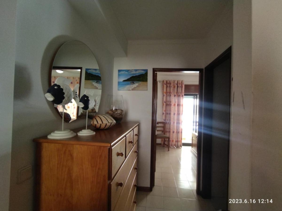 Cozy Apartment In Quarteira Extérieur photo